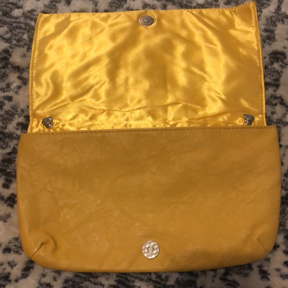 Street Level, Mustard Clutch - Picture 4 of 5